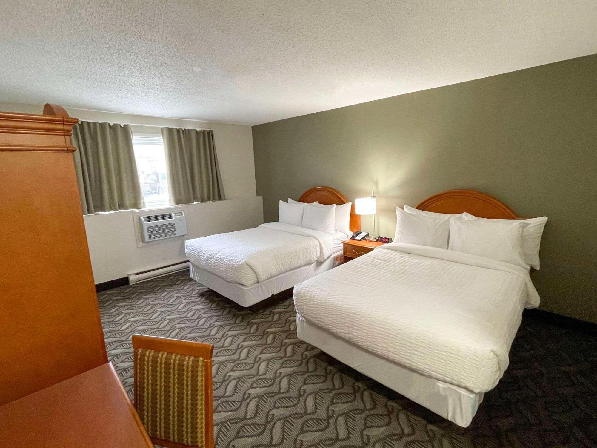 סודברי Rodeway Inn מראה חיצוני תמונה
